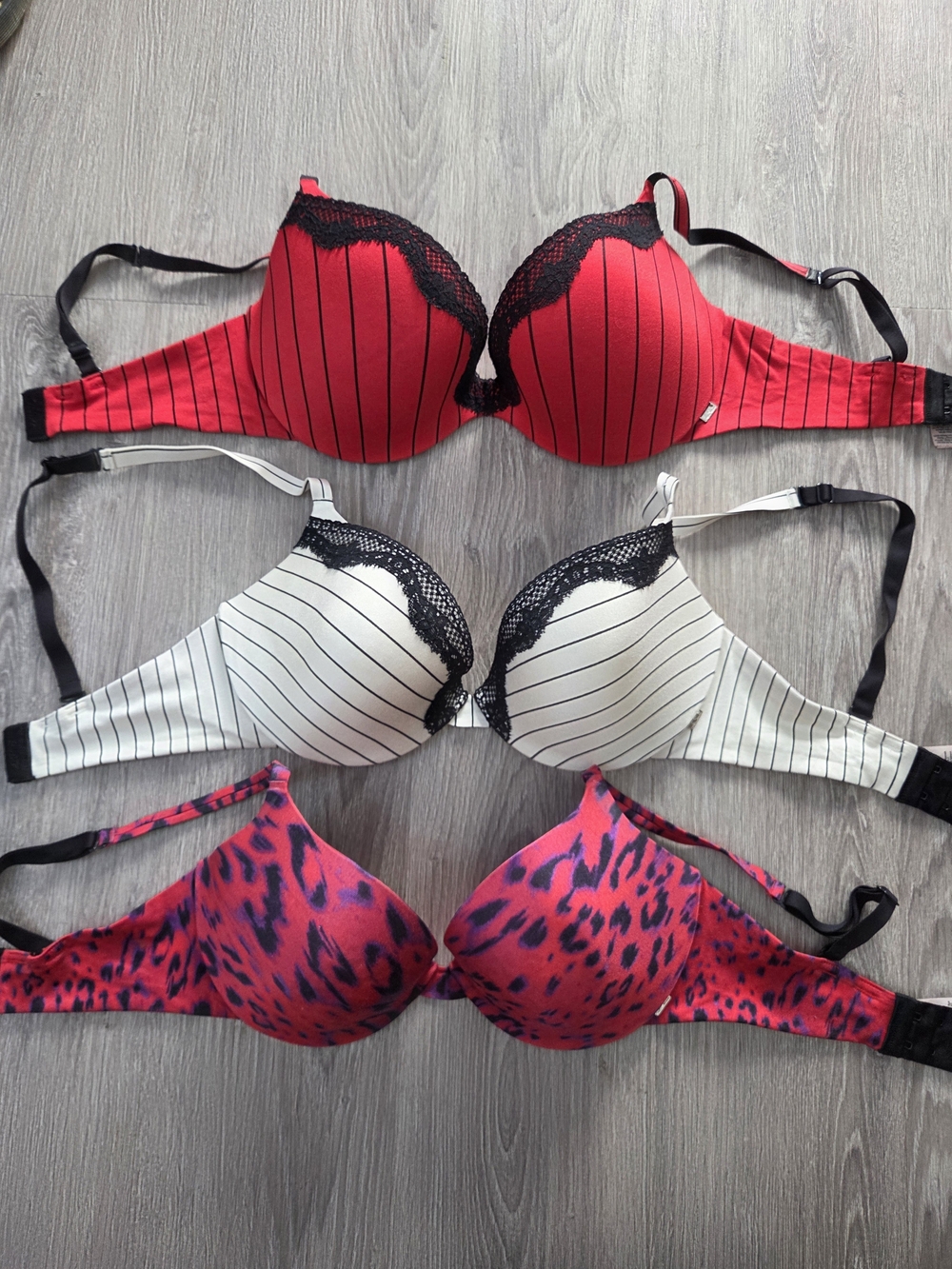 La Senza 32DD Bra Bundle